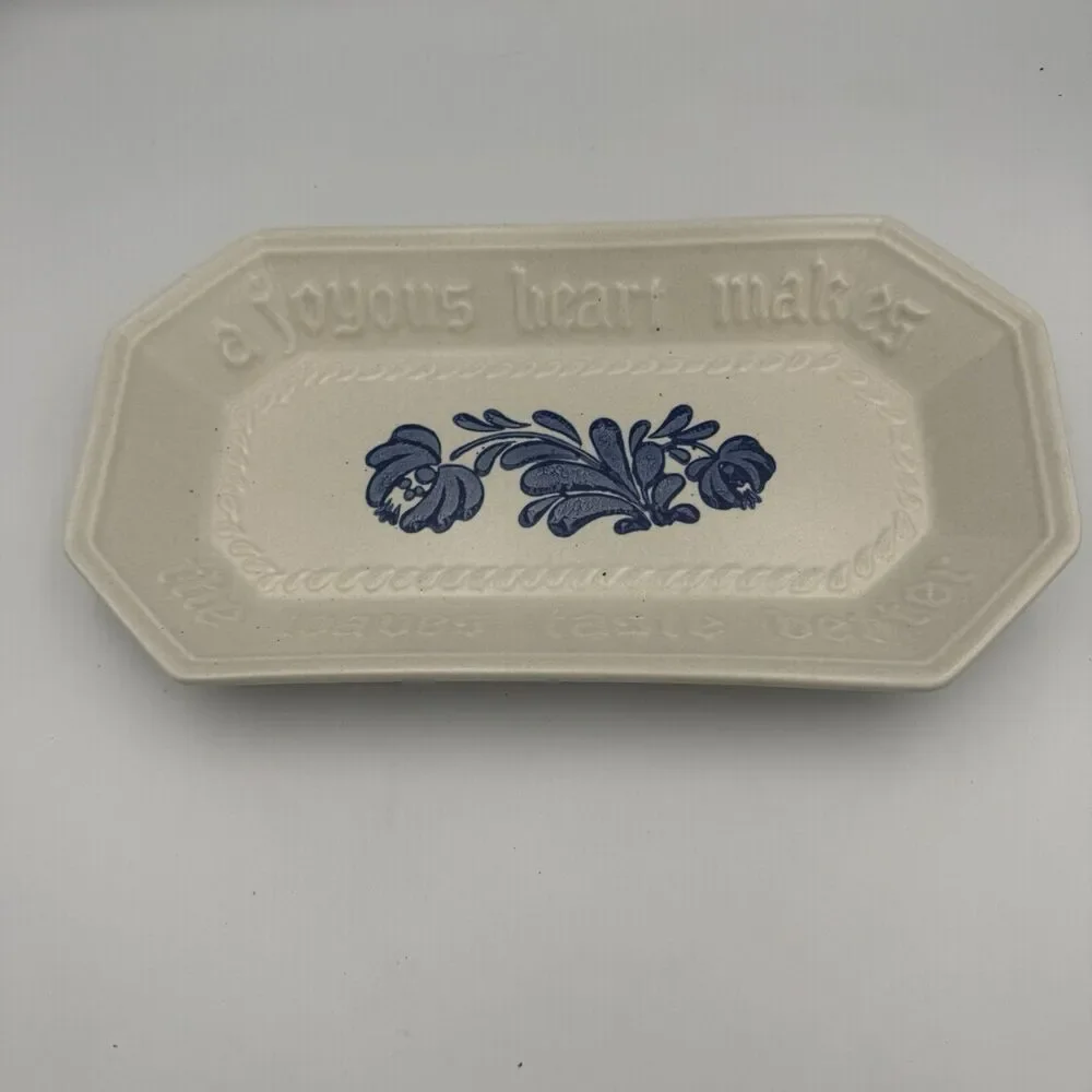 Pfaltzgraff YORKTOWNE Bread Tray A JOYOUS HEART MAKES LOAVES TASTE BETTER USA
